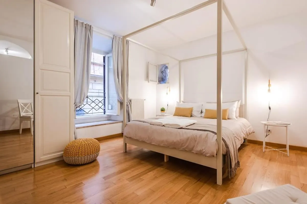 La Magnolia A C Balcony Office Piazza Navona Spanish Steps Roma